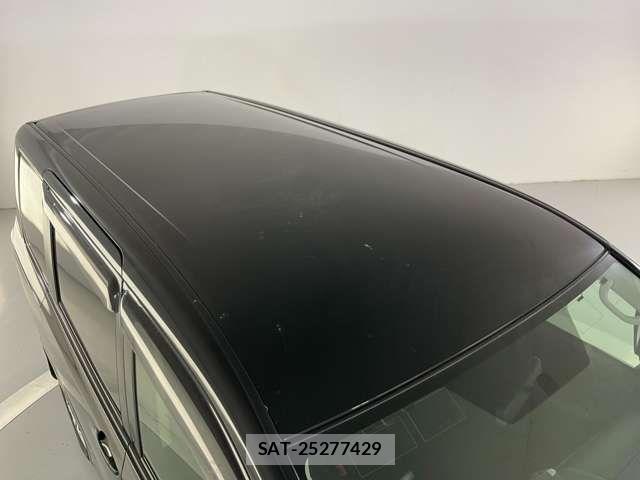 Toyota VOXY 2013-03 8247129-8