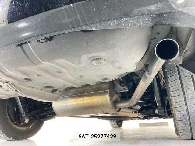 Toyota VOXY 2013-03 8247129-9
