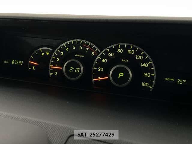 Toyota VOXY 2013-03 8247129-10