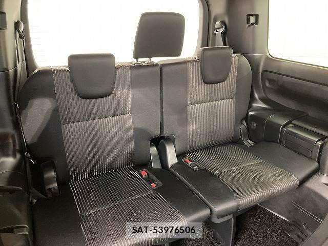 Toyota VOXY 2019-01 8247118-11