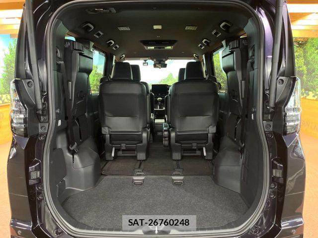 Toyota VOXY 2022-01 8247101-12