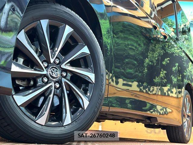 Toyota VOXY 2022-01 8247101-14