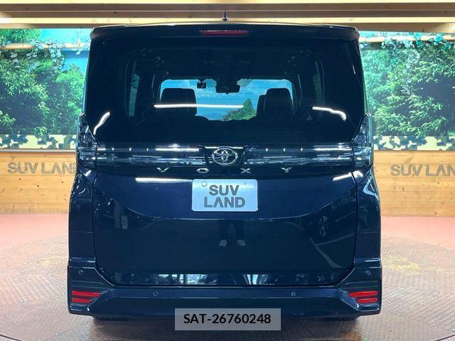 Toyota VOXY 2022-01 8247101-16