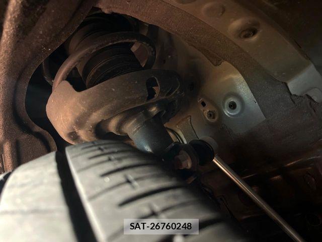 Toyota VOXY 2022-01 8247101-19