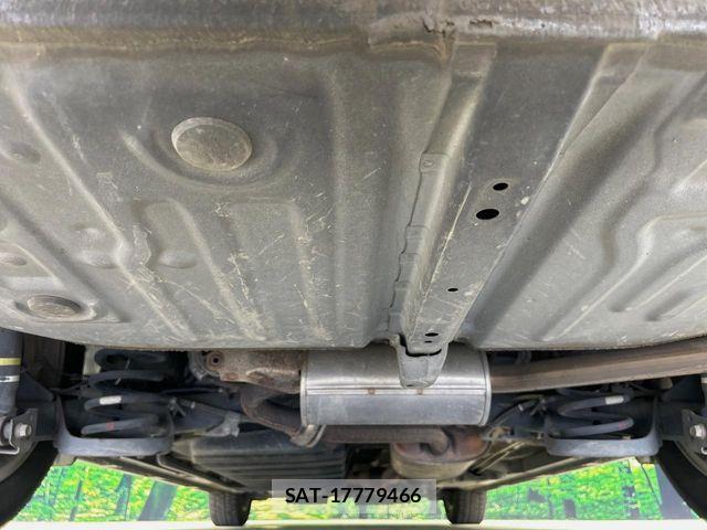 Toyota VOXY 2014-11 8247128-19