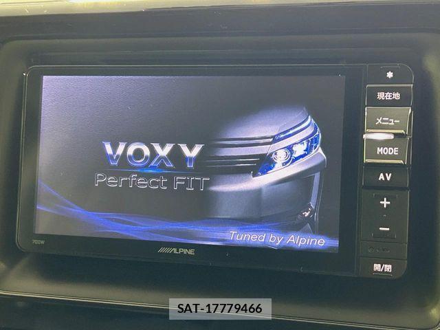 Toyota VOXY 2014-11 8247128-2