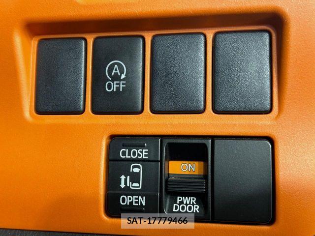 Toyota VOXY 2014-11 8247128-4