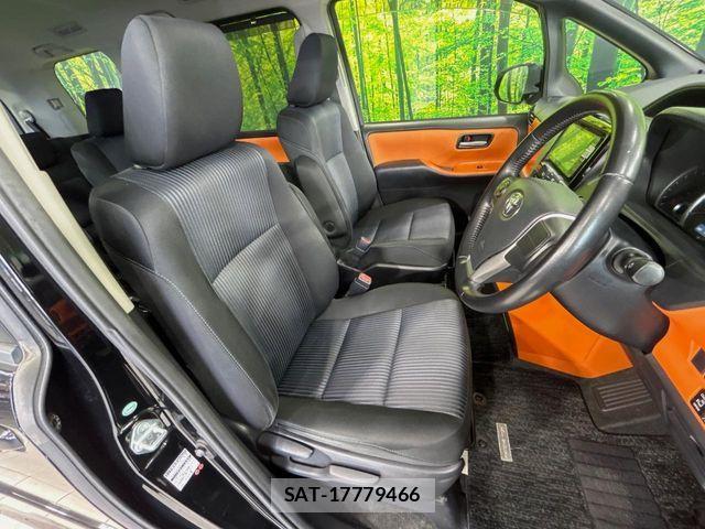 Toyota VOXY 2014-11 8247128-7