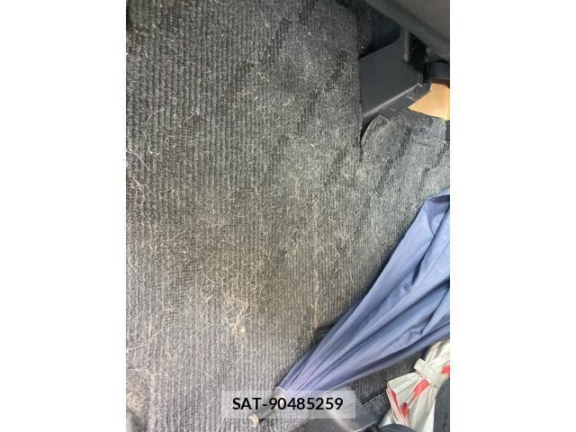 Toyota VOXY 2010-05 8247134-11