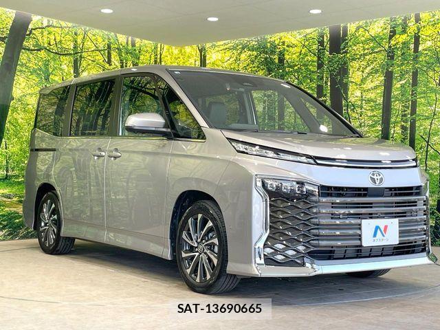 Toyota VOXY 2026-04 8247103-16