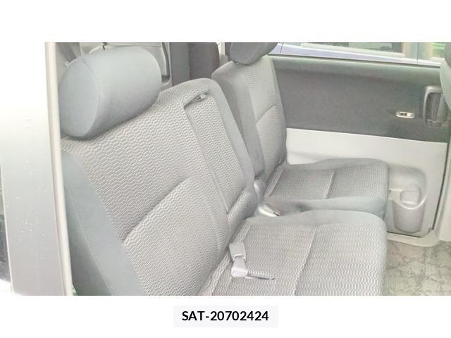 Toyota VOXY 2005-08 8247133-15