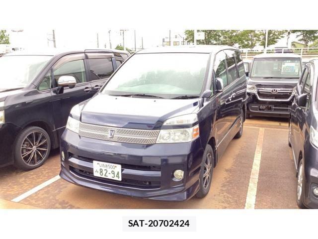 Toyota VOXY 2005-08 8247133-1