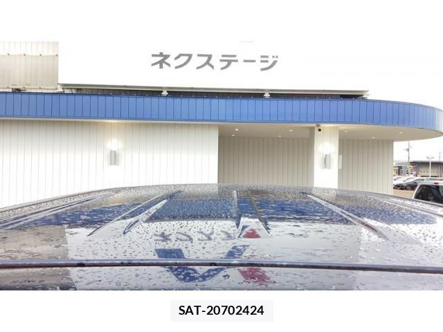 Toyota VOXY 2005-08 8247133-4