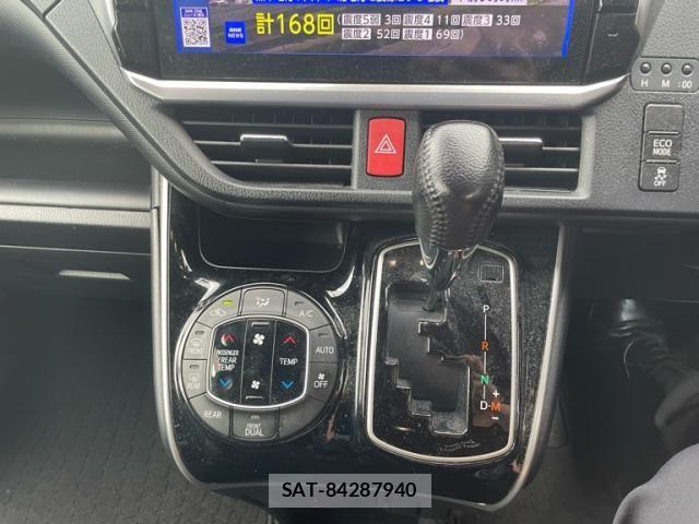 Toyota VOXY 2021-06 8247119-13