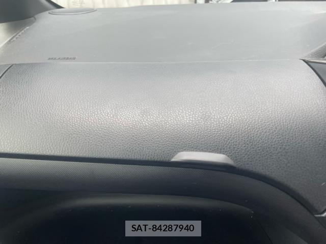 Toyota VOXY 2021-06 8247119-14