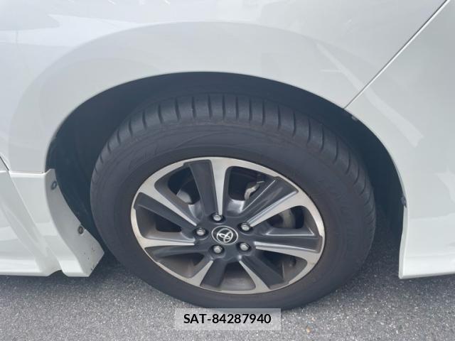 Toyota VOXY 2021-06 8247119-3