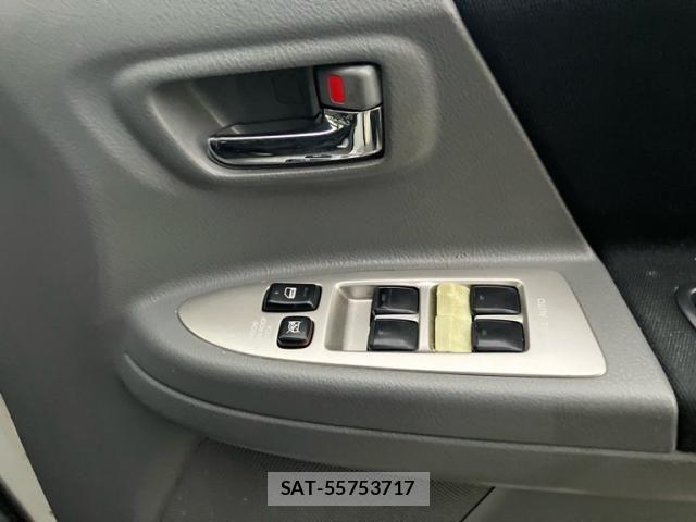 Toyota VOXY 2005-11 8247137-12