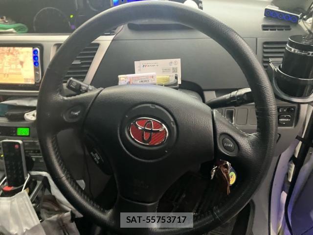 Toyota VOXY 2005-11 8247137-14
