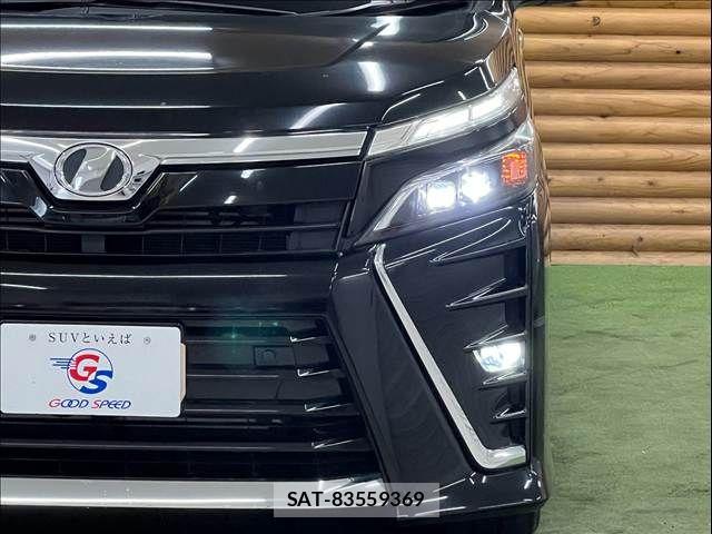 Toyota VOXY 2019-05 8247122-19