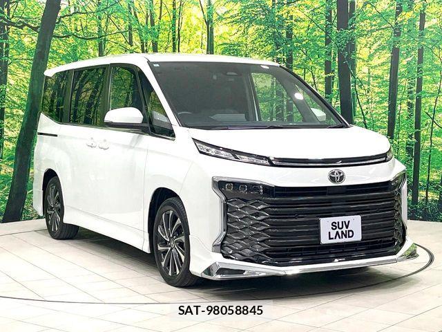 Toyota VOXY 2022-06 8247104-18