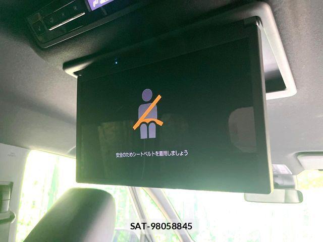 Toyota VOXY 2022-06 8247104-3