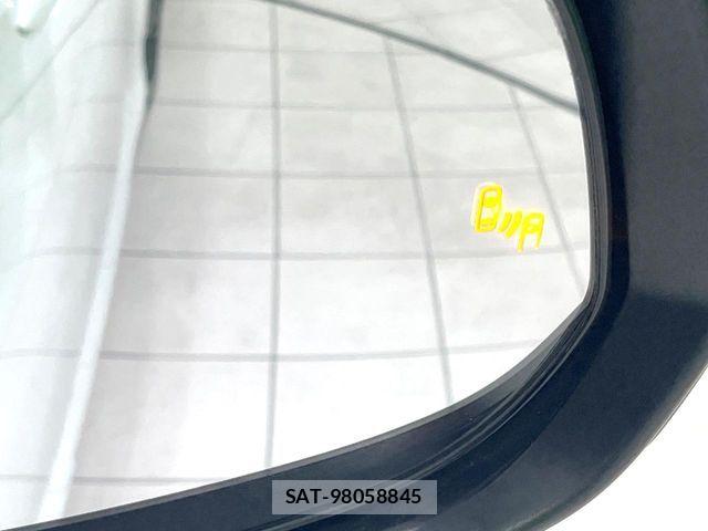 Toyota VOXY 2022-06 8247104-6
