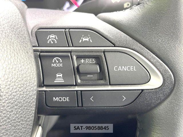 Toyota VOXY 2022-06 8247104-8