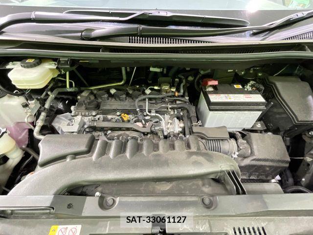 Toyota VOXY 2023-06 8247106-18