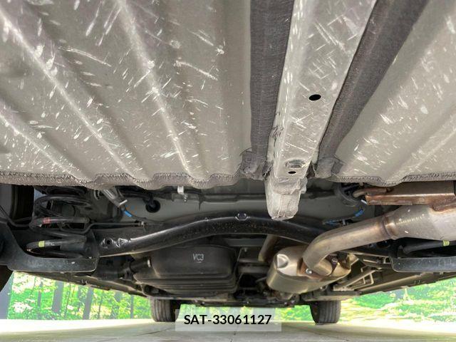 Toyota VOXY 2023-06 8247106-19