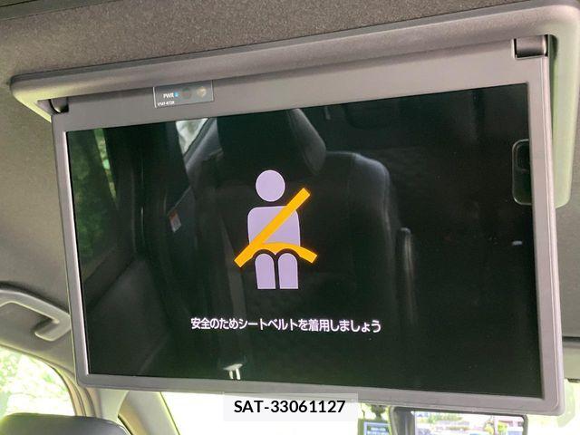 Toyota VOXY 2023-06 8247106-2