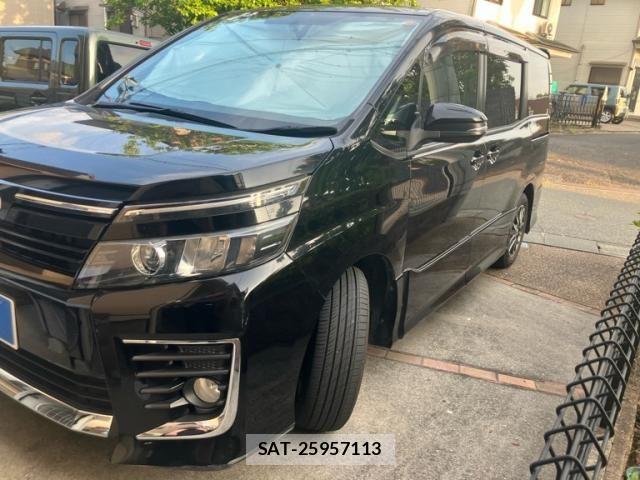 Toyota VOXY 2014-08 8247131-0