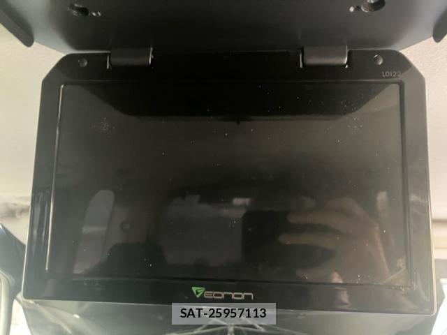 Toyota VOXY 2014-08 8247131-21