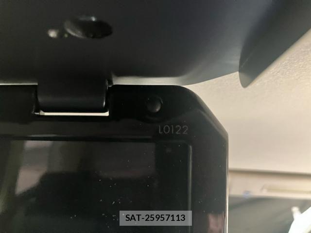 Toyota VOXY 2014-08 8247131-22