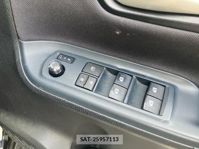 Toyota VOXY 2014-08 8247131-24
