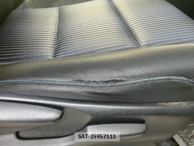 Toyota VOXY 2014-08 8247131-25