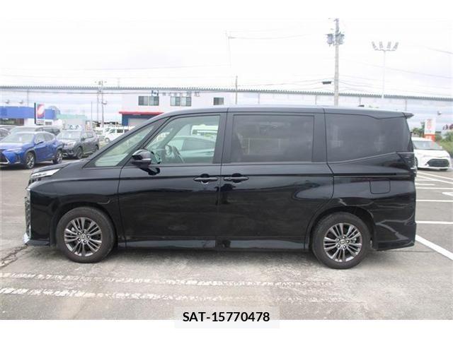 Toyota VOXY 2023-05 8247114-12