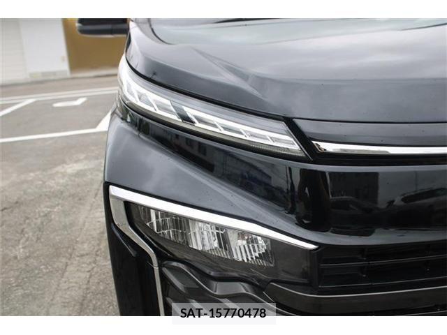 Toyota VOXY 2023-05 8247114-15