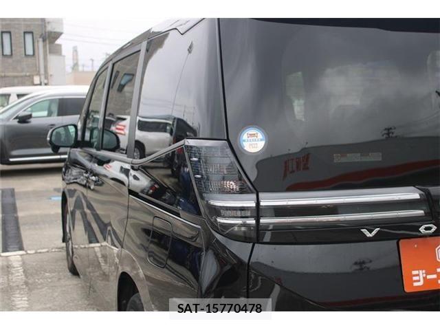 Toyota VOXY 2023-05 8247114-18