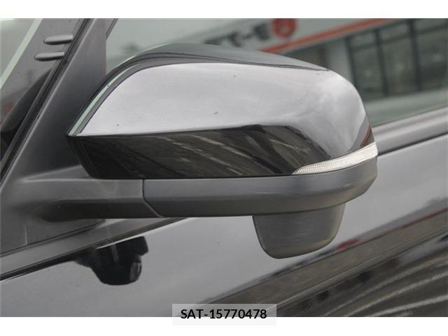 Toyota VOXY 2023-05 8247114-28