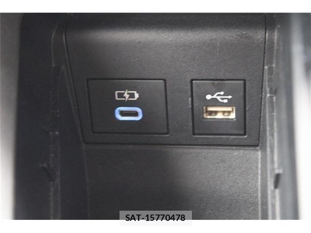 Toyota VOXY 2023-05 8247114-4