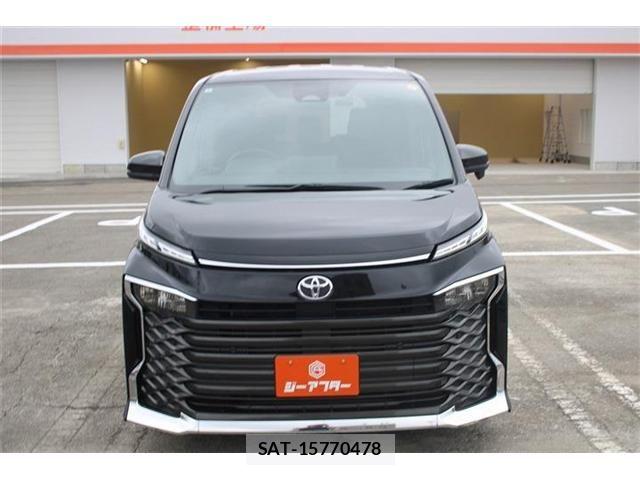 Toyota VOXY 2023-05 8247114-6