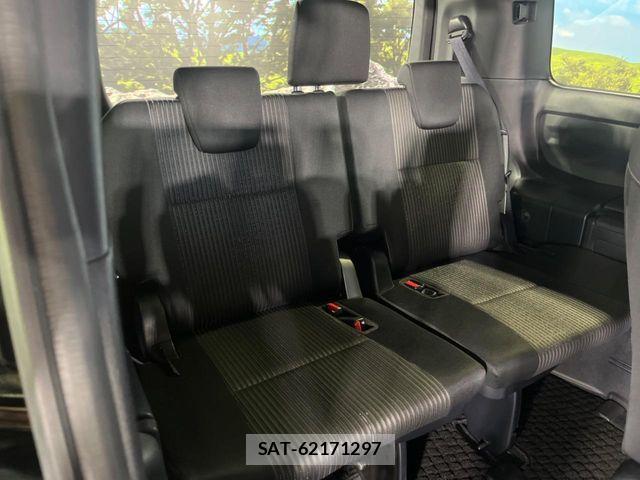 Toyota VOXY 2020-04 8247117-10