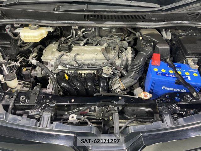 Toyota VOXY 2020-04 8247117-19
