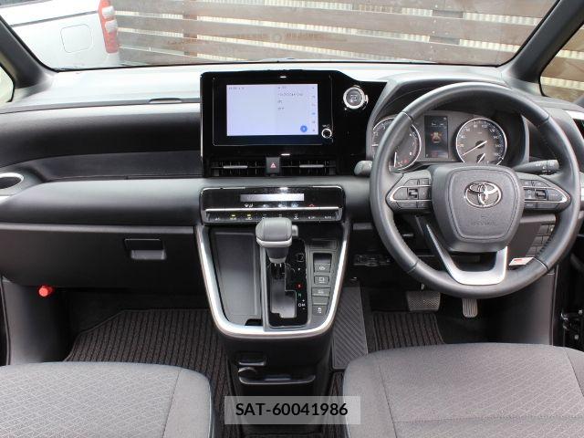 Toyota VOXY 2022-07 8247112-14