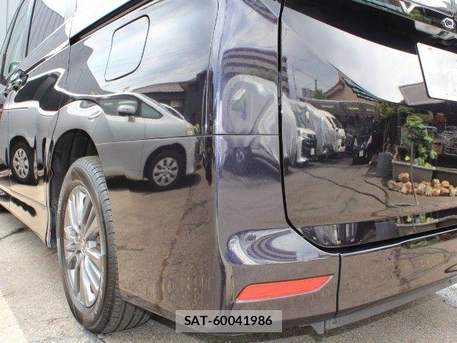 Toyota VOXY 2022-07 8247112-27