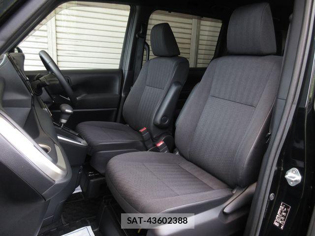 Toyota VOXY 2024-06 8317943-11