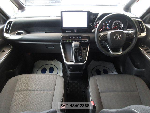 Toyota VOXY 2024-06 8317943-13