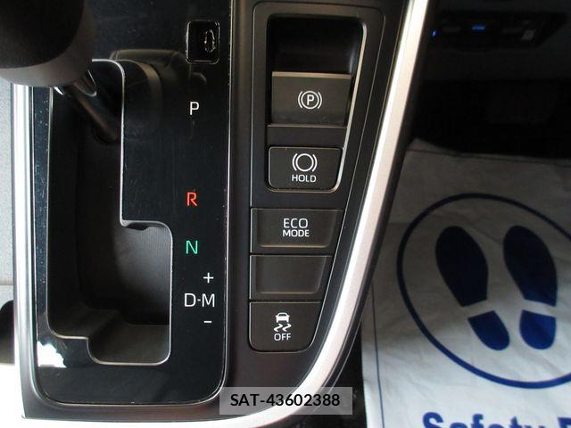 Toyota VOXY 2024-06 8317943-19