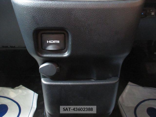 Toyota VOXY 2024-06 8317943-20