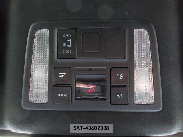 Toyota VOXY 2024-06 8317943-25